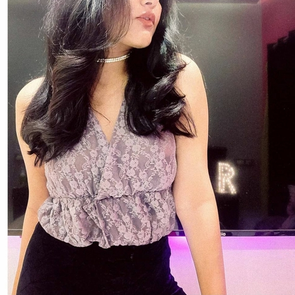 Tops - Grey lacey mesh top